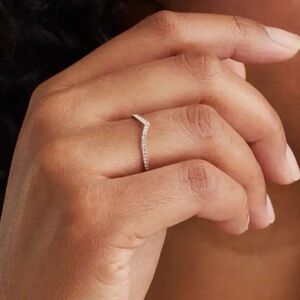 Moissanite .925‎ Sterling Silver V Shape 18K Gold Plated Ring (6)